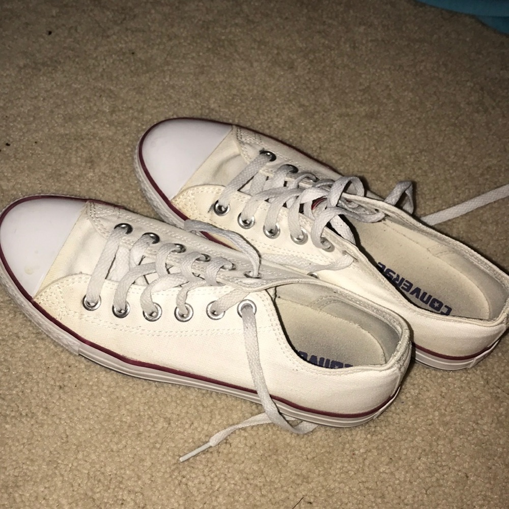 White converse women’s size 7.5